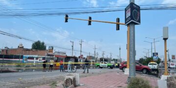 Solendenses bloquean la carretera a Rioverde por colapso de drenajes