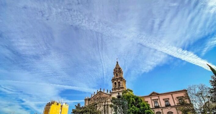 Lunes con tormentas dispersas en la capital potosina
