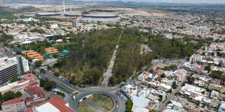 Alcalde Enrique Galindo arranca programa para su rehabilitación integral del Parque de Morales