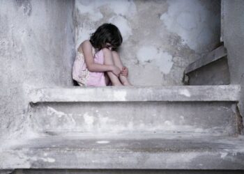 Abuela perversa: se disfrazaba para asustar a sus nietas, las drogaba y obligaba a prostituirse