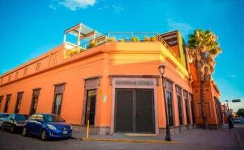 Gallardo revela universidades fraudulentas y se va contra ellas