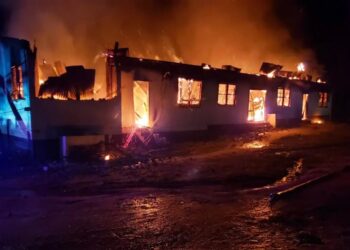 Al menos 20 niños muertos en un incendio escolar en Guyana