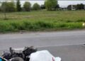 Motociclista choca contra tráiler y fallece