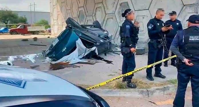 Mueren 3 jóvenes en choque en Villa de Reyes