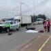 Muere motociclista al impactarse contra camioneta en Periférico Oriente