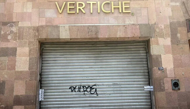 Tienda Vertiche sólo ofreció 2 mil pesos tras muerte de César, acusan familiares; autoridades realizan inspección