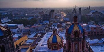 Viernes con tormentas dispersas en la capital potosina