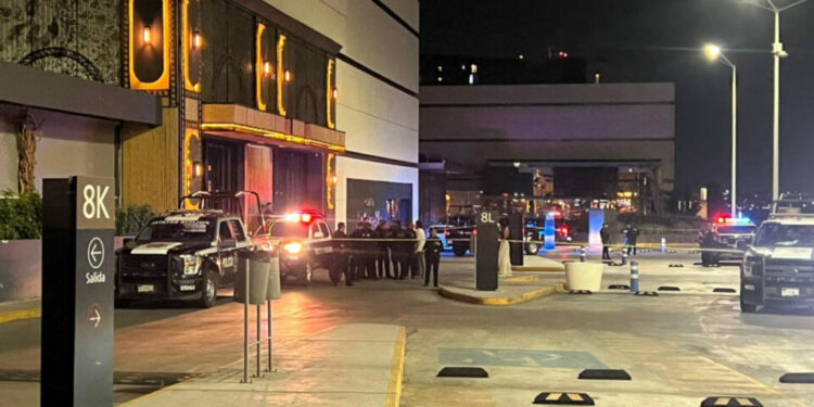 Balacera en Plaza Antea, Querétaro: reportaron un muerto y una persona herida