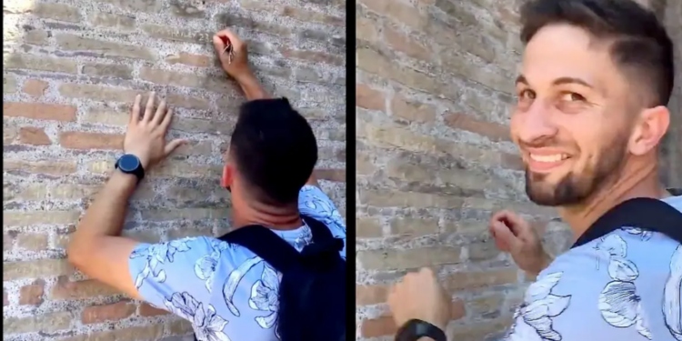 Turista es sorprendido rayando nombre de su novia en Coliseo Romano
