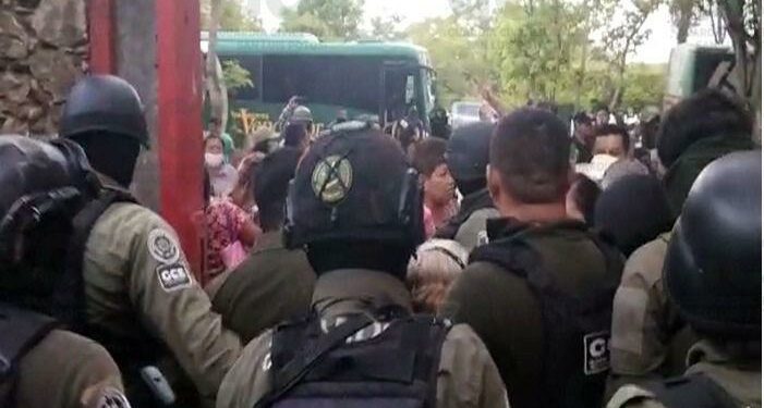 Ejecutan cinco órdenes de aprehensión en desalojo de tierras en la Huasteca