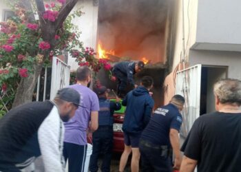 Se incendia vivienda en Unidad Habitacional Ponciano Arriaga