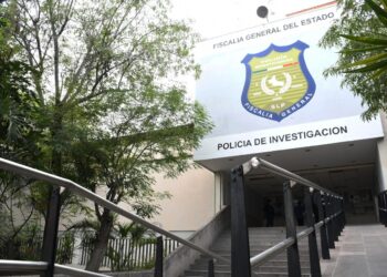 Investigan deceso de una mujer dentro de su domicilio en María Cecilia