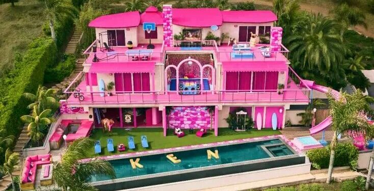 La “DreamHouse” de Barbie está en renta y así puedes pasar unos días en ella