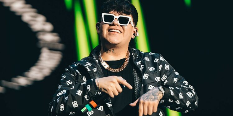 Junior H se suma a la lista de artistas confirmados para la Fenapo 2023