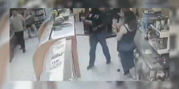 IMÁGENES FUERTES: sicarios acribillan de tres disparos en la cara a la viuda del narcotraficante Magdaleno Meza