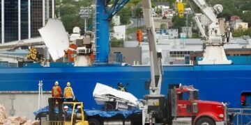 Encuentran posibles restos humano entre los escombros del submarino Titán