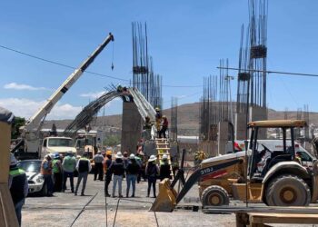 Colapsa estructura de la Arena Potosí; un muerto y dos lesionados