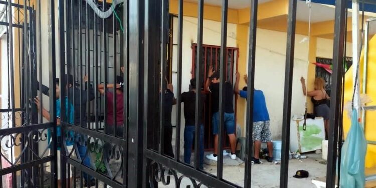 Rescatan a 20 niños de Chiapas por explotación laboral en Quintana Roo
