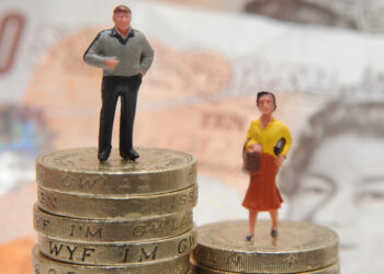 En pleno 2023 las mujeres siguen ganando 10 mil pesos menos que los hombres al trimestre: Inegi