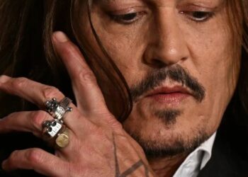 Encontraron a Johnny Depp inconsciente en un hotel y temen por su salud
