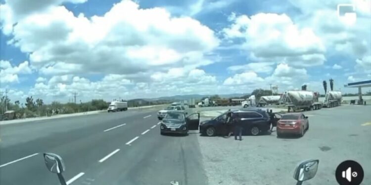 VIDEO: Vuelven asaltos a mano armada en la carretera Matehuala-SLP