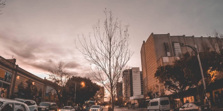 Domingo parcialmente nublado en la capital potosina