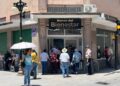 Sobresaturación en bancos del Bienestar afecta a adultos mayores por la suspensión de pagos en otras instituciones