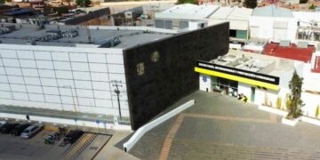 Policía Municipal atropelló a estudiante; corporación se hará cargo de los gastos médicos