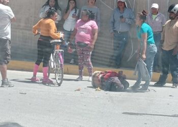 Pipa atropella a motociclista en el periférico; la víctima fue traslada a un hospital