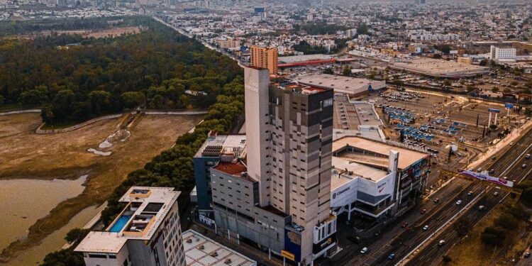 Sábado parcialmente nublado pero caluroso en la capital potosina