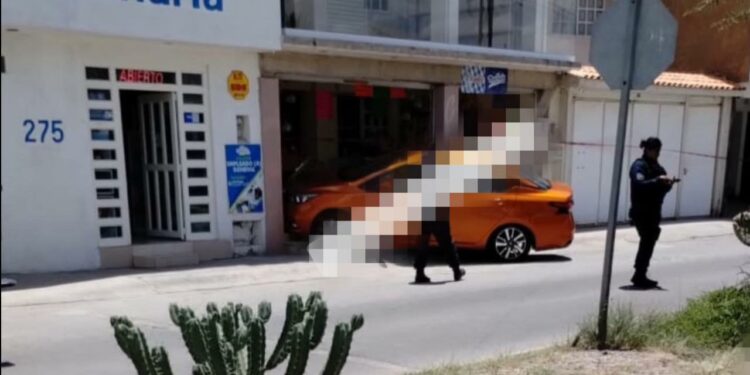 Tras persecución, ejecutan a una persona en el fraccionamiento Santa Bárbara