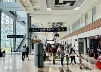 Aerolíneas deberán indemnizar a pasajeros por sobreventa de vuelos