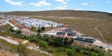Ayuntamiento e Interapas pueden actuar contra Aguas del Poniente: Aejandro Leal
