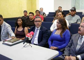 Amenaza huelga a la Universidad