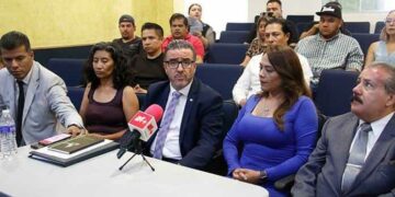 Amenaza huelga a la Universidad