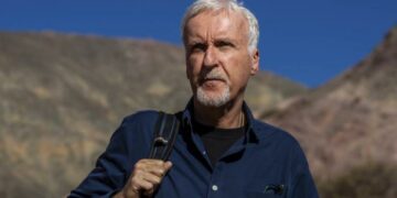 James Cameron responde si hará una película sobre el submarino Titán