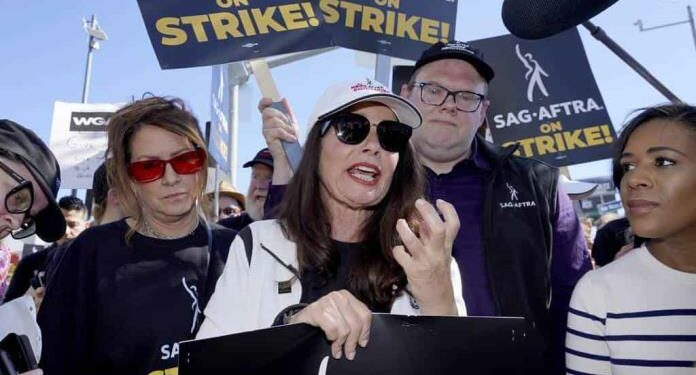 Hollywood entra en una guerra tras la pandemia y la revolución del streaming