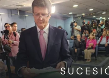 Enrique de la Madrid se registra para candidatura presidencial del PRI