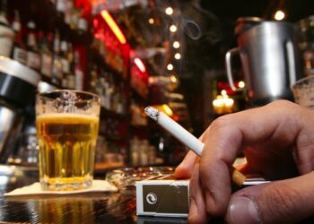 Restaurantes de SLP podrán reabrir áreas de fumadores