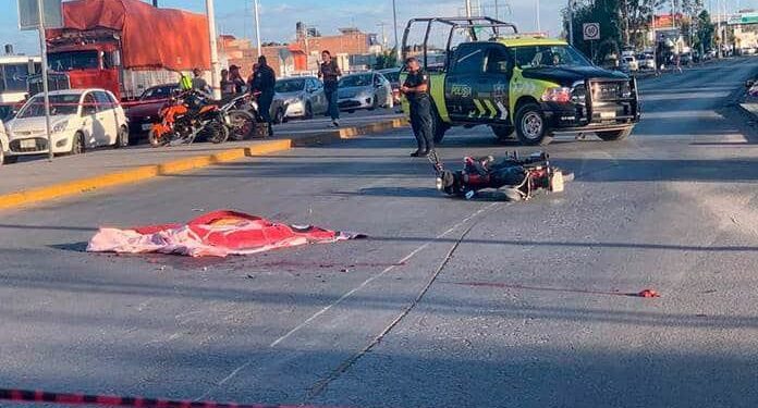 Pipa arrolló y mató a motociclista; responsable intentó darse a la fuga