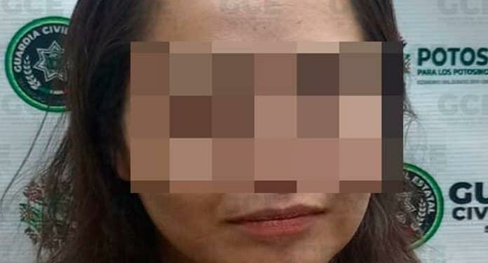 Mujer es detenida por golpear a su esposo