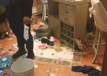 Rescatan a dos niños abandonados en una casa de Guanajuato capital