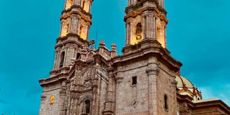 Martes parcialmente nublado en SLP