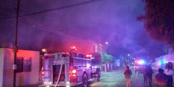 Se incendia carpintería en la colonia Satélite
