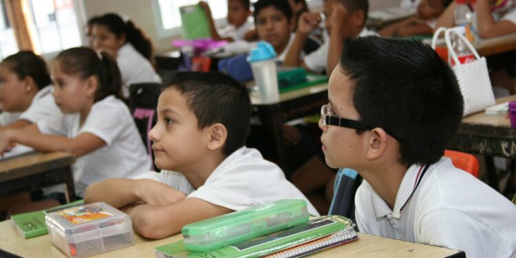 Estas son todas becas y apoyos para el ciclo escolar 2023-2024 en educación básica