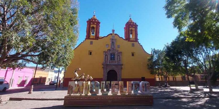 Con amparos frenan obras de San Miguelito