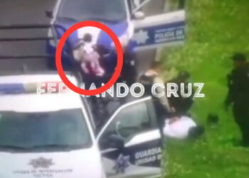 VIDEO: Cae hombre en la México-Pachuca; llevaba a niña encerrada en maleta de su bici