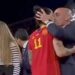 VIDEO: Indignación por beso no consentido del presidente de federación española a Jenni Hermoso