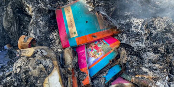 Queman libros de texto de la SEP en Chiapas por “ser del diablo”