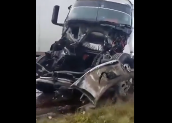 VIDEO: Fuerte colisión en carretera a Villa de Reyes